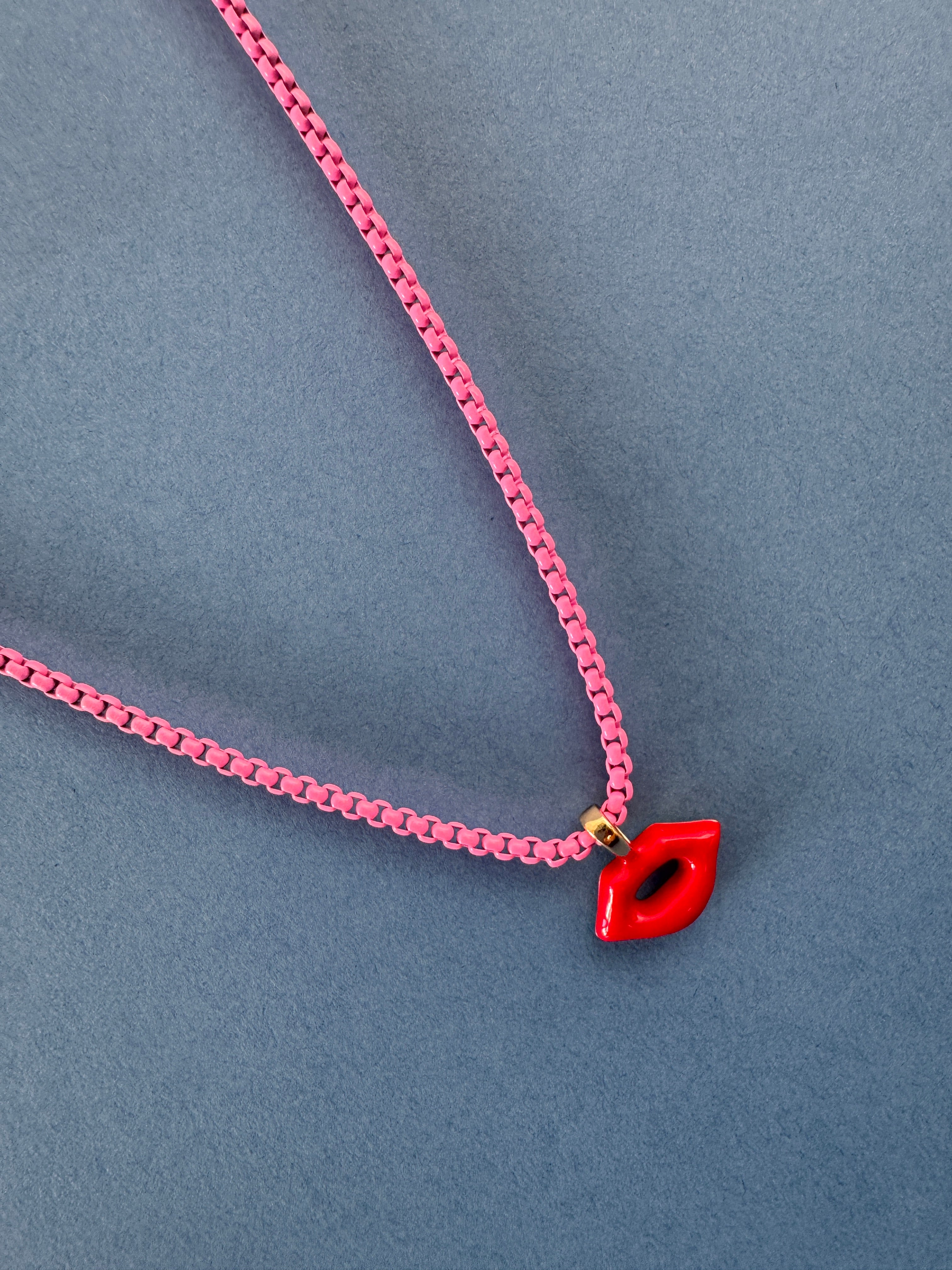 PINKY SWEAR PINK CHAIN NECKLACE