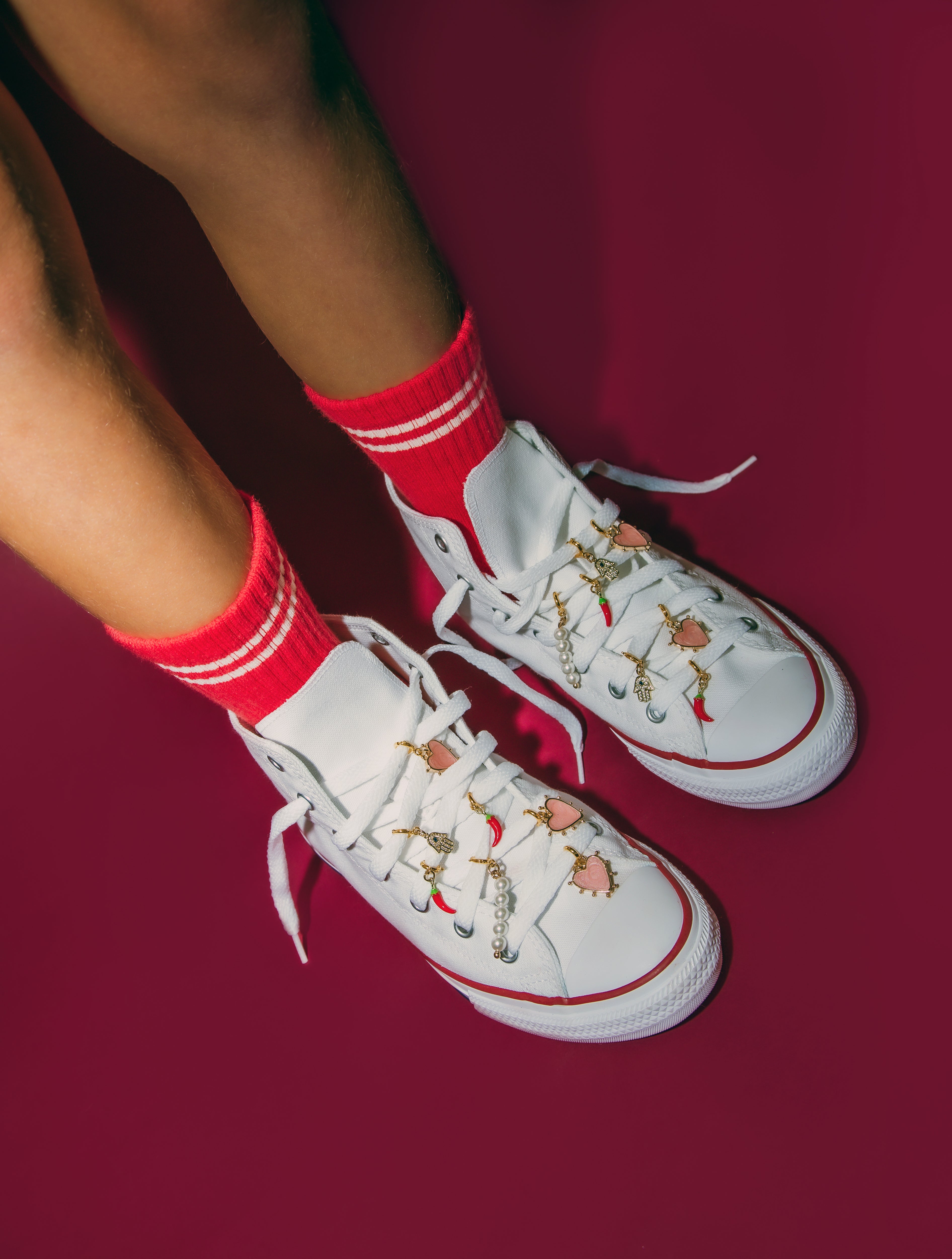 Roger Charm Set - Pearl Power on Converse