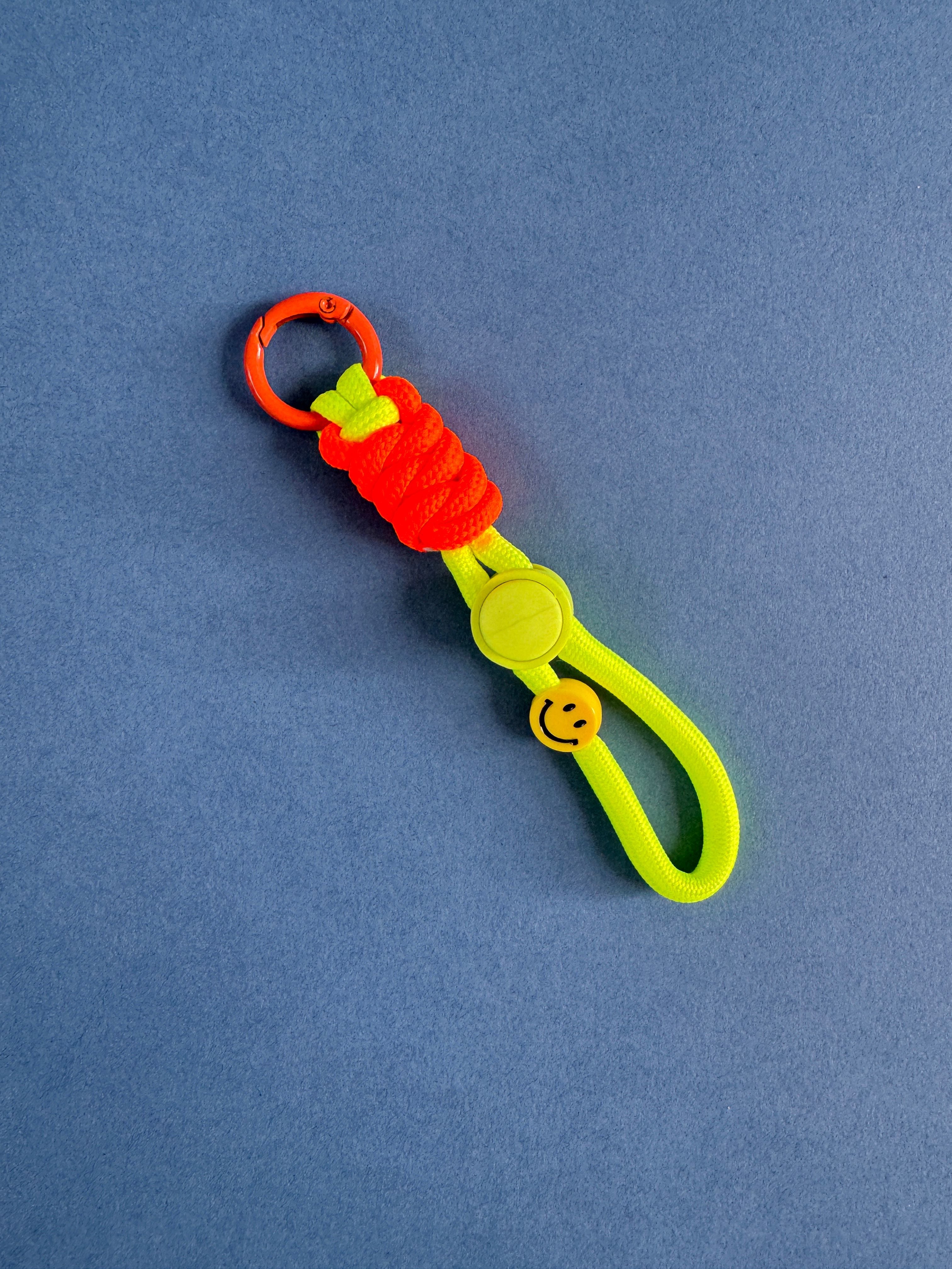 RAD FACE KEYCHAIN YELLOW