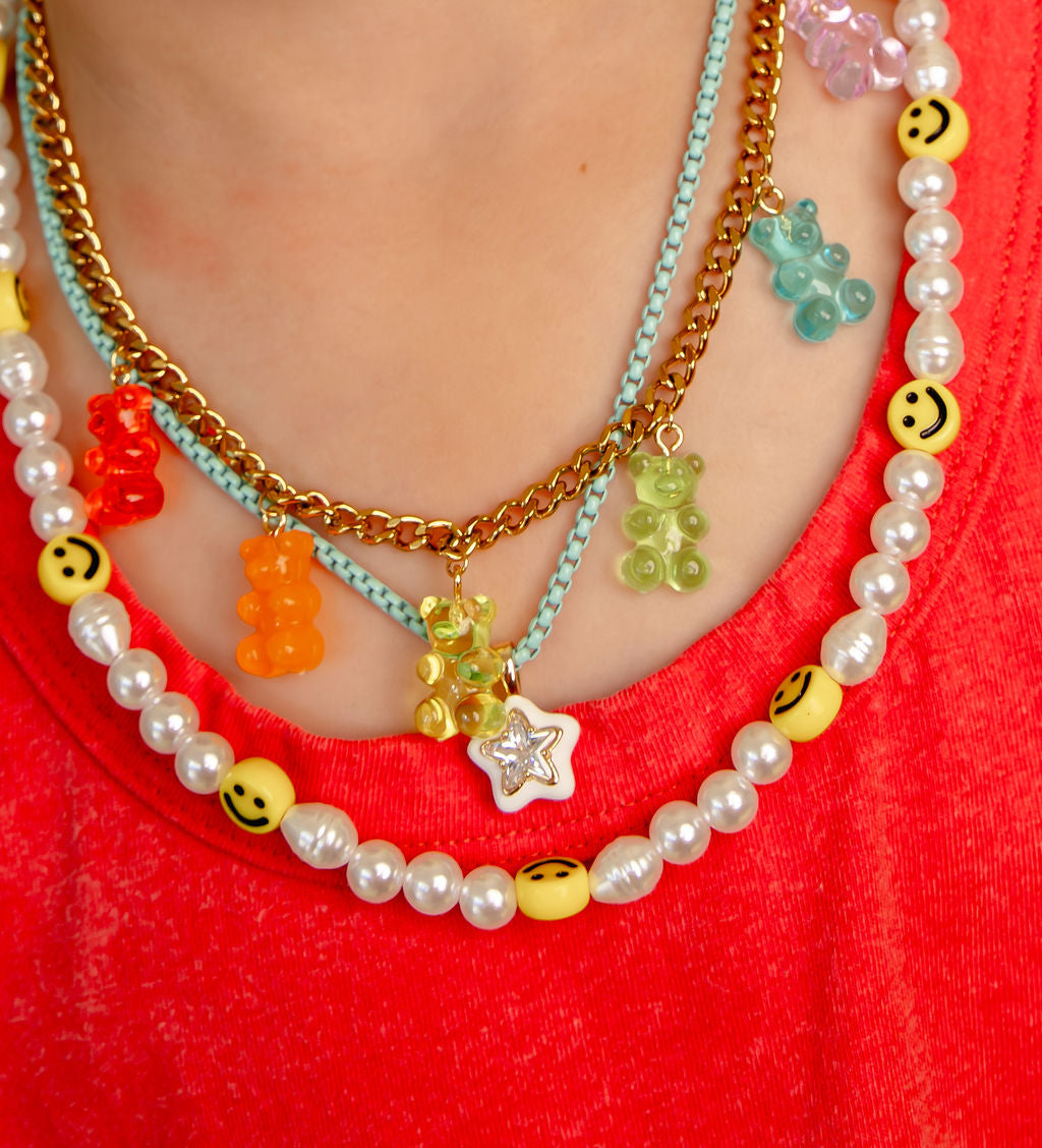 YO' RAD FACE SMILEY PEARL NECKLACE